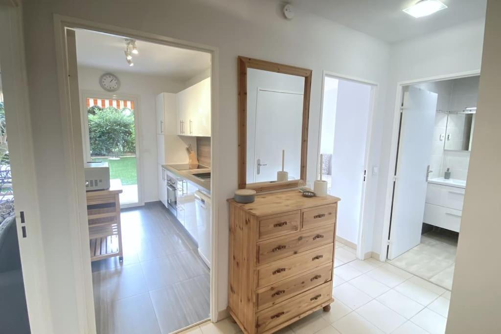 Rabiac - Charming 1 Bedroom With Private Garden Antibes Bagian luar foto